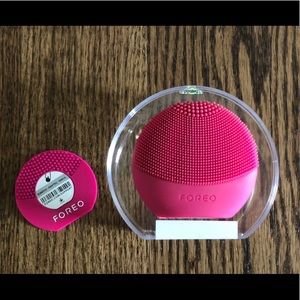 Only used once FOREO Facial Cleansing Device